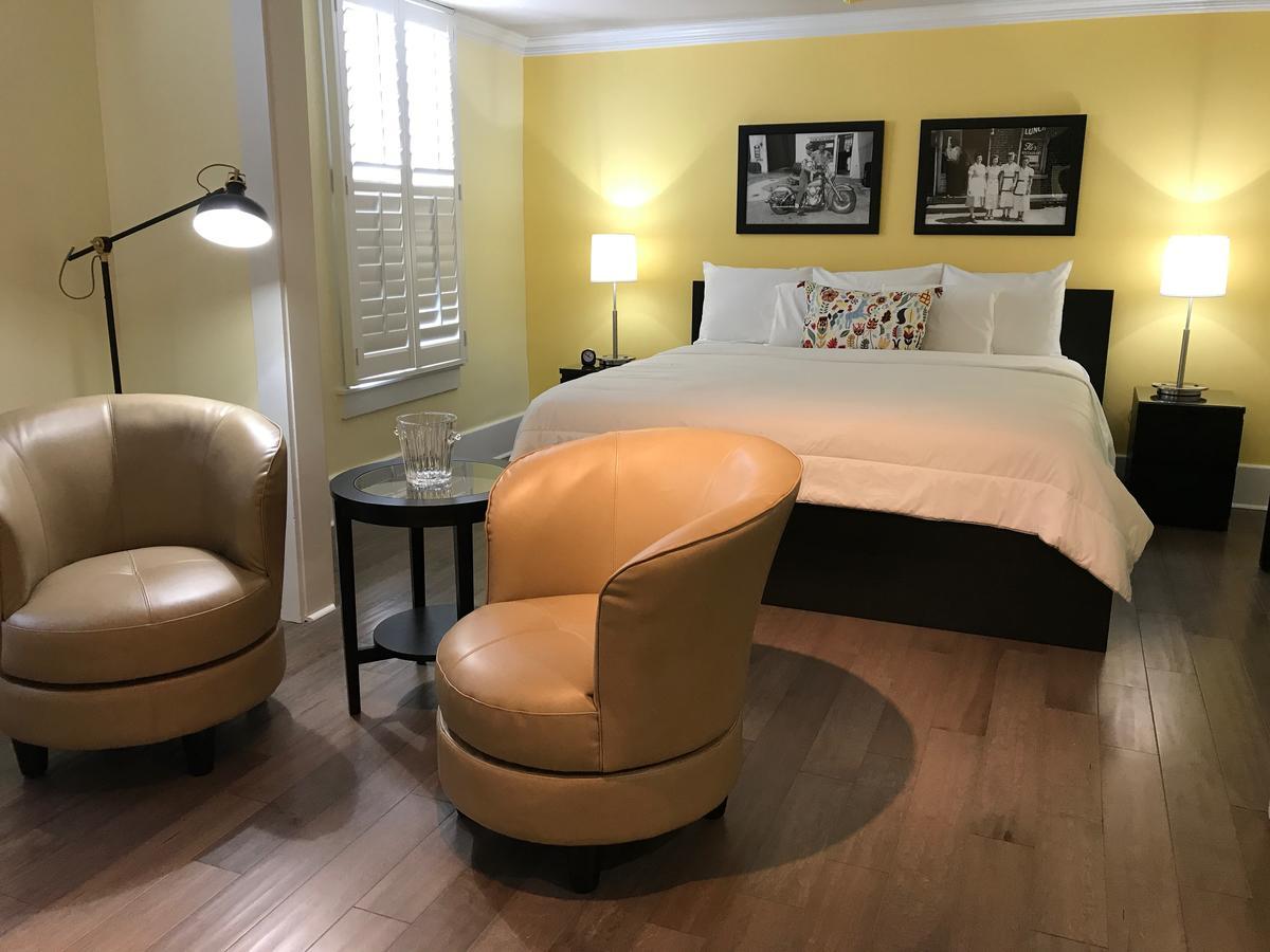 The Sherman Inn Бэйтсвилл Экстерьер фото