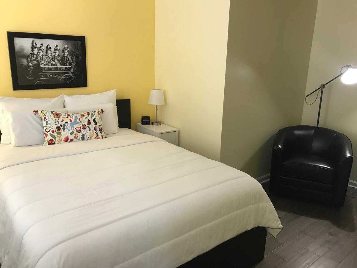 The Sherman Inn Бэйтсвилл Экстерьер фото